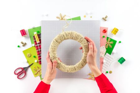 DIY instruction. Making a Christmas wreath from felt. Craft tools and supplies. Step 2の写真素材