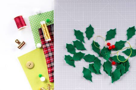 DIY instruction. Making a Christmas wreath from felt. Craft tools and supplies. Step 4