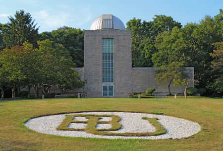 INDIANAPOLIS, INDIANA - JULY 30: Holcomb Observatory and Planetarium at Butler University, July 30, 2011. The building houses a 38-inch telescope, one of the largest public observatories in the world.のeditorial素材