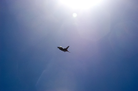 F16 fighter jet getting altitude at high speed