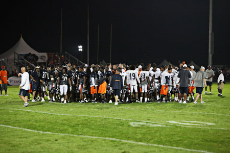 team hudle, chicago bears training camp 2010のeditorial素材