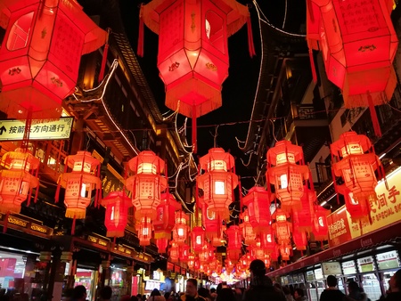 Shanghai Yu Garden Spring Lantern Festivalのeditorial素材