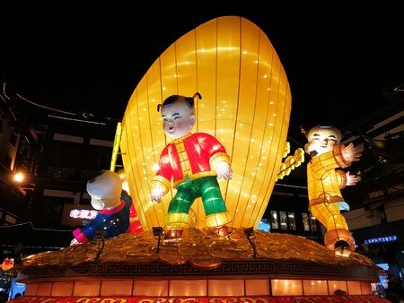 Shanghai Yu Garden Spring Lantern Festivalのeditorial素材