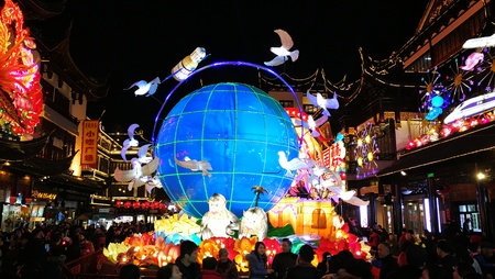 Shanghai Yu Garden Spring Lantern Festivalのeditorial素材