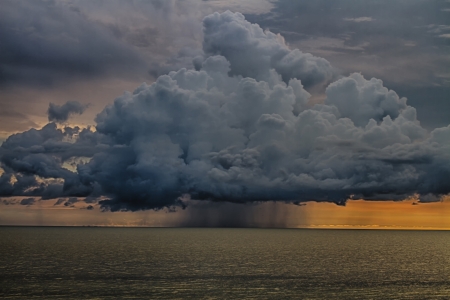Thunder storm cloud