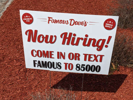 Greenwood, Indiana United States - April 06 2020: Now Hiring Famous Daves Signageのeditorial素材