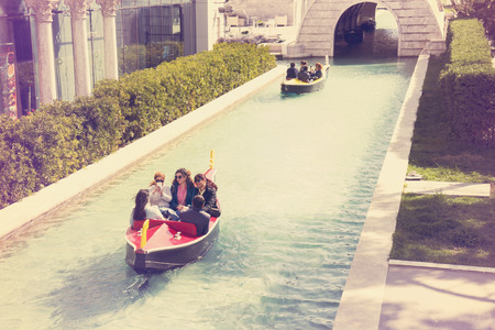 Baku, Azerbaijan-may 20, 2018 tourists boating on the lake in the city Parkのeditorial素材