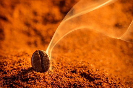 Aroma of roasted coffee grains backgroundの写真素材