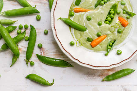 Closeup of fresh green pea soupの写真素材