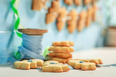 Rustic butter cookie chain as special Christmas ornamentsの写真素材