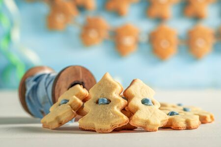 Rustic butter cookie chain as ornaments for Christmasの写真素材