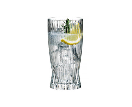 Glass of gin and tonic cocktail isolated on white backgroundの写真素材