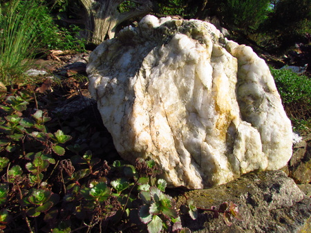 White natural quartz in a decorative flower bed,ornamental gardenの写真素材
