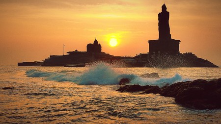 Big wave of Indian oceanの写真素材