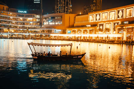 February 29, 2020 - Dubai, UAE - show fountain next to Burj Khalifaのeditorial素材