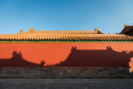 Chinese style red wall backgroundのeditorial素材