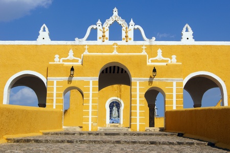 Staircase and entrance of monastery in Izamal, Mexico                    の写真素材