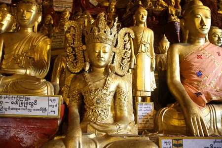 Buddhas inside Pindaya natural cave in Myanmarの写真素材