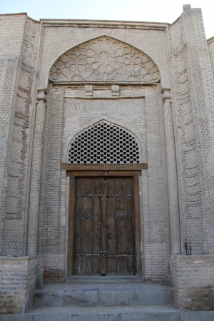 Old wooden door in Esfahan, Iranのeditorial素材