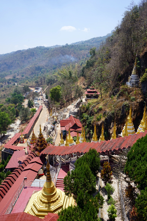PINDAYA, MYANMAR - CIRCA APRIL 2017 Staircase to entrance of Pindaya cavesのeditorial素材