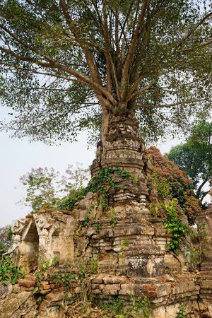 HSIPAW, MYANMAR - CIRCA APRIL 2017 Stupa in Maha Nanja Kantha Monasteryのeditorial素材