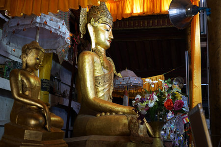 HSIPAW, MYANMAR - CIRCA APRIL 2017 Buddha in Maha Nanja Kantha Monasteryのeditorial素材