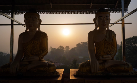 PYAY, MYANMAR - CIRCA APRIL 2017 Buddhas in Shwesandaw Pagodaのeditorial素材