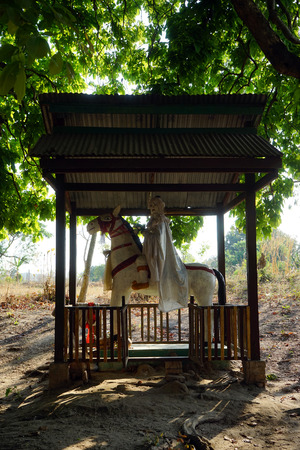 PYU, MYANMAR - CIRCA APRIL 2017 Queen on the horseのeditorial素材