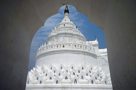 MANDALAY, MYANMAR - CIRCA APRIL 2017 Hsinbyume Pagoda in Mingunのeditorial素材