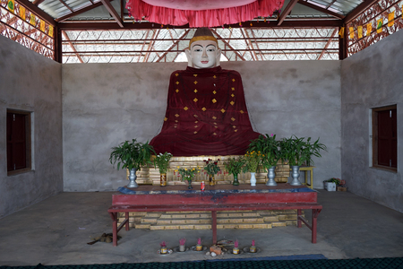 HSIPAW, MYANMAR - CIRCA APRIL 2017 Buddha in new buddhist templeのeditorial素材