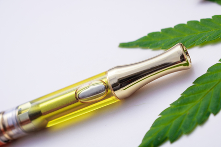 THC:CBD Cannabinoid Oils Vape Penの写真素材