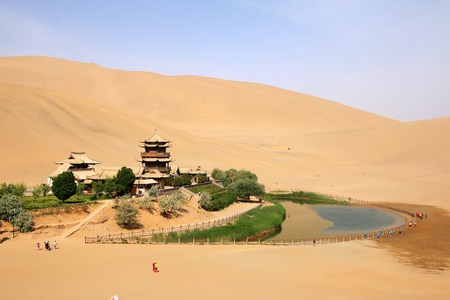 Crescent Lake and Mingsha Mountain in Chinaのeditorial素材