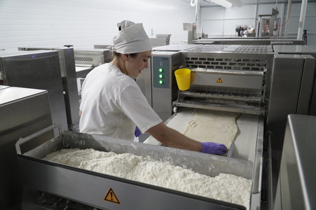 Bread making process.のeditorial素材