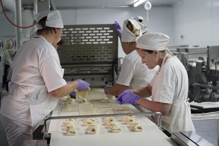 Bread making process.のeditorial素材