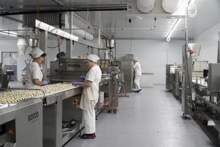Bread making process.のeditorial素材