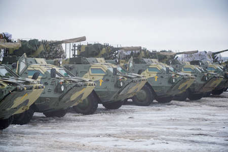Kharkiv, Ukrainian-Russian border, Ukraine - February 2022: The Ukrainian army conducts exercises near the Ukrainian-Russian border. Military equipment of the Ukrainian army during combat exercises. Military equipment of the Armed Forces of Ukraine. War oのeditorial素材