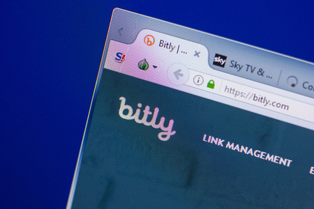 Ryazan, Russia - May 13, 2018: Bitly website on the display of PC, url - Bitly.comのeditorial素材