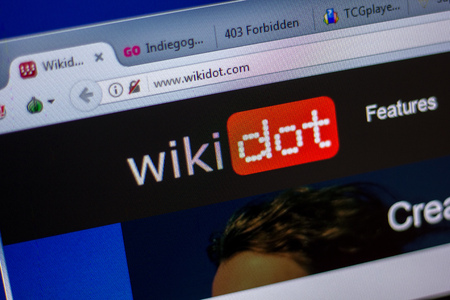 Ryazan, Russia - June 05, 2018: Homepage of WikiDot website on the display of PC, url - WikiDot.comのeditorial素材