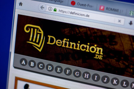 Ryazan, Russia - June 05, 2018: Homepage of Definicion website on the display of PC, url - Definicion.deのeditorial素材