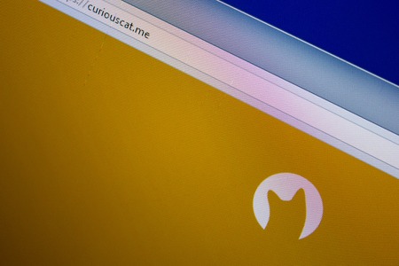 Ryazan, Russia - June 26, 2018: Homepage of CuriousCat website on the display of PC. URL - CuriousCat.meのeditorial素材