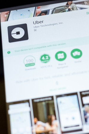 Ryazan, Russia - July 03, 2018: Uber icon in the list of mobile appsのeditorial素材