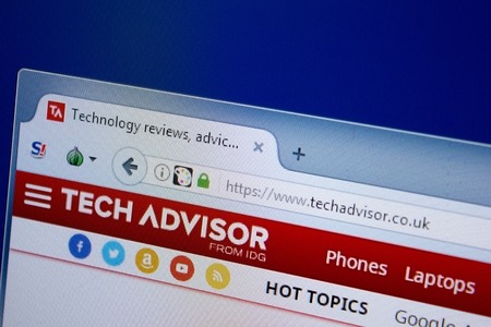 Ryazan, Russia - September 09, 2018: Homepage of Tech Advisor website on the display of PC, url - TechAdvisor.co.uk.のeditorial素材