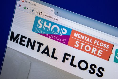 Ryazan, Russia - July 25, 2018: Homepage of MentalFloss website on the display of PC. Url - MentalFloss.comのeditorial素材