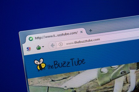 Ryazan, Russia - July 25, 2018: Homepage of TheBuzzTube website on the display of PC. Url - TheBuzzTube.comのeditorial素材