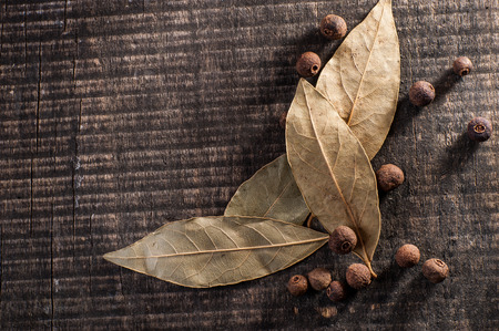 Layer of allspice peppers close-upの写真素材