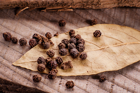 bay leaf and black pepperの写真素材