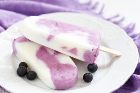 Blueberry yogurt ice cream popsicleの写真素材