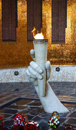 Volgograd, Russia - May 9, 2011: Eternal Flame at Mamayev Kurganのeditorial素材