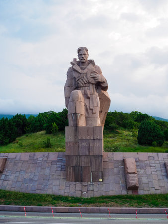 Novorossiysk, Russia - June 4, 2023: Monument-ensemble in memory of the sunken ships of the Black Sea Fleet on June 18, 1918 "Sailors of the Revolution". Sculptor V. Tsigal, architects Y. Belopolsky, V. Khavin, R. Kananin.のeditorial素材