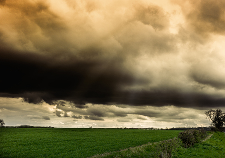 Fields and clouds in the Lincolnshire woldsの写真素材